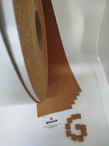 Cork spacers 15x15x3 on roll 18.666 pcs.